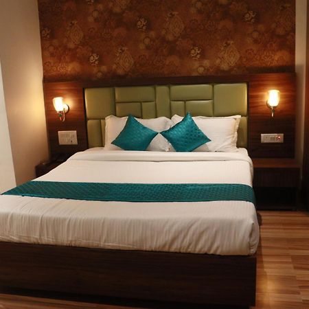 Hotel Candor Amigo Airoli Mind Space 纳威孟买 外观 照片