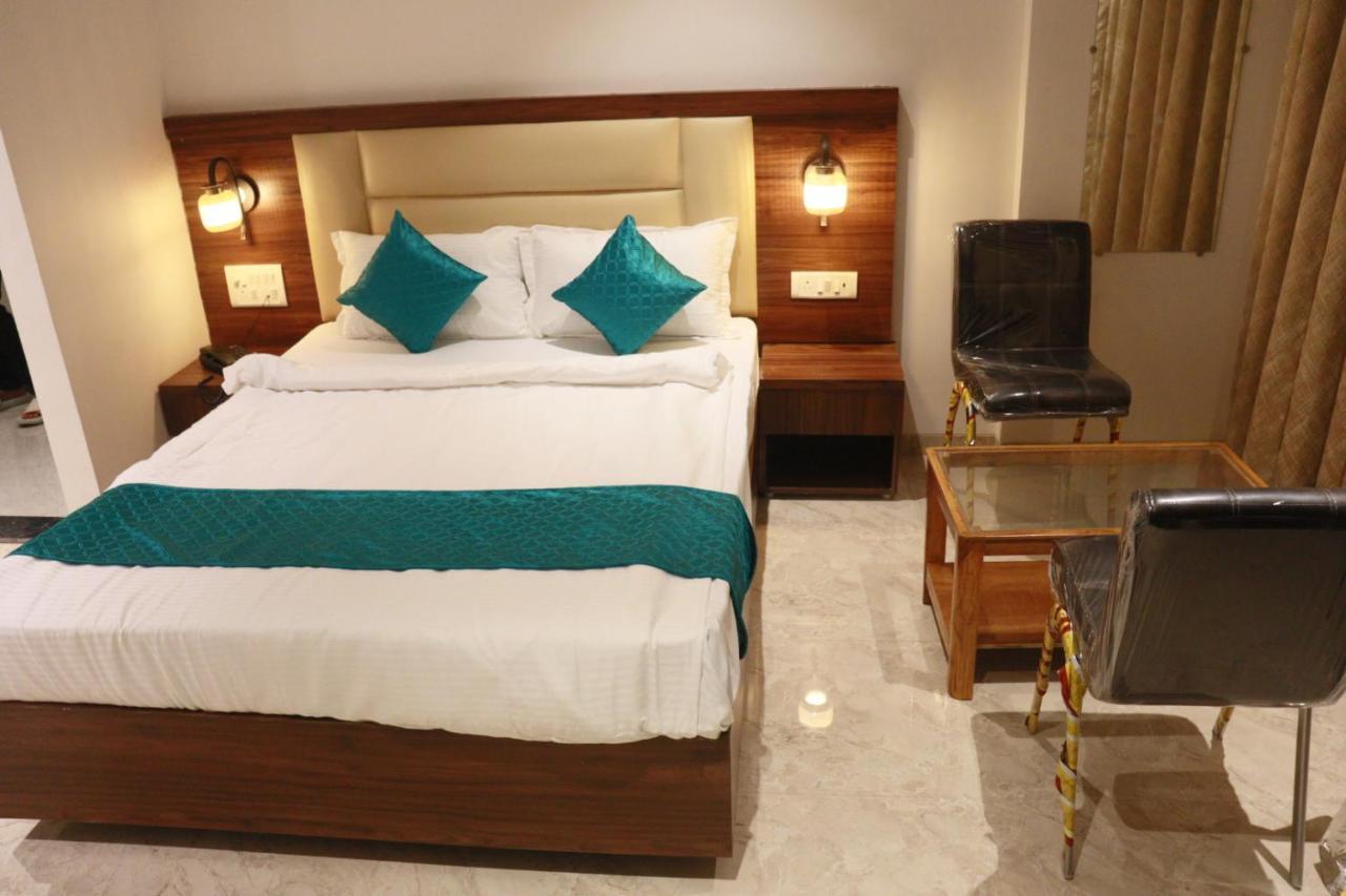 Hotel Candor Amigo Airoli Mind Space 纳威孟买 外观 照片