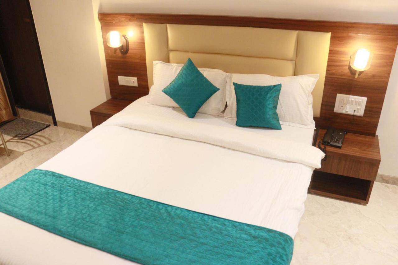 Hotel Candor Amigo Airoli Mind Space 纳威孟买 外观 照片