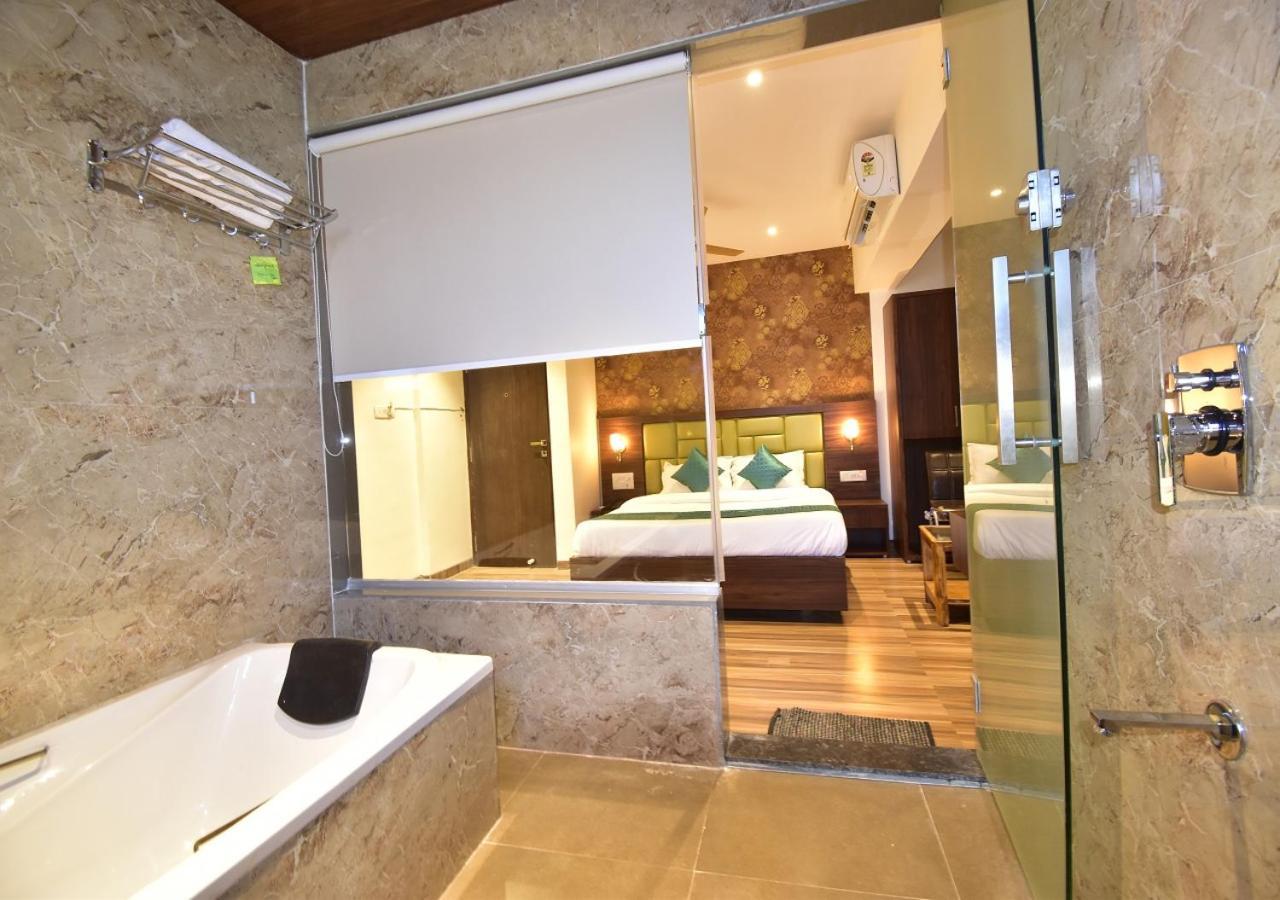 Hotel Candor Amigo Airoli Mind Space 纳威孟买 外观 照片